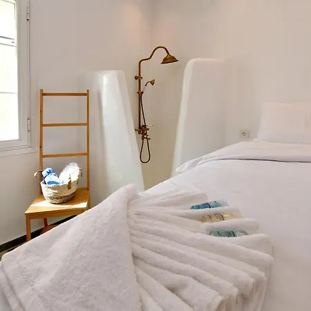 Blue Vorna Apartment