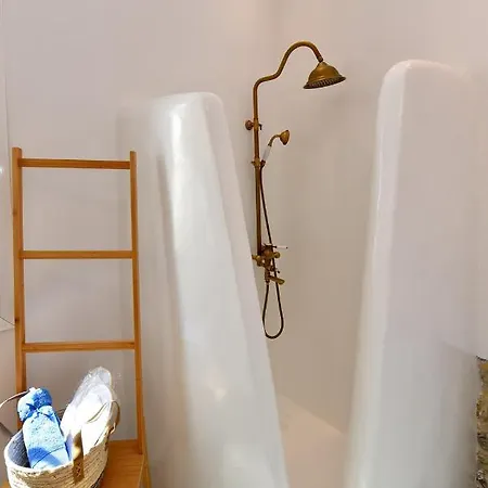 Blue Vorna Apartment *